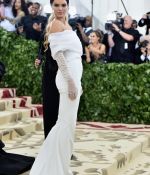 Access_Kardashian_6.jpg