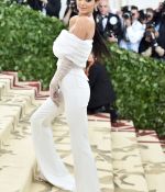 Access_Kardashian_7.jpg
