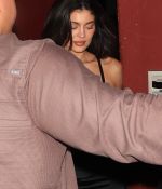 Access_Kardashian_28729.jpg
