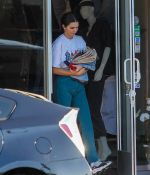 Access_Kardashian_3.jpg
