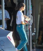 Access_Kardashian_7.jpg