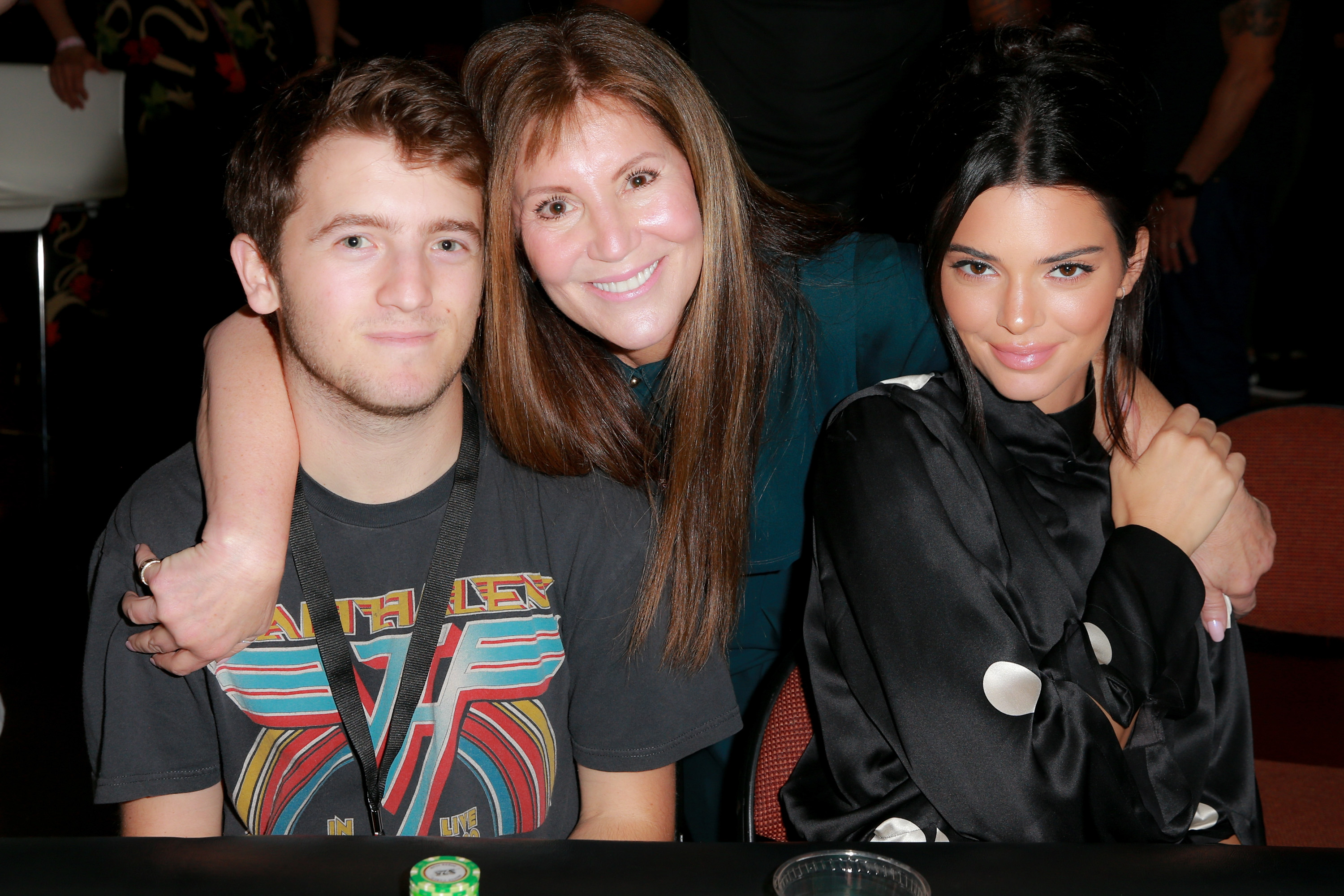 Access_Kardashian_2.jpg