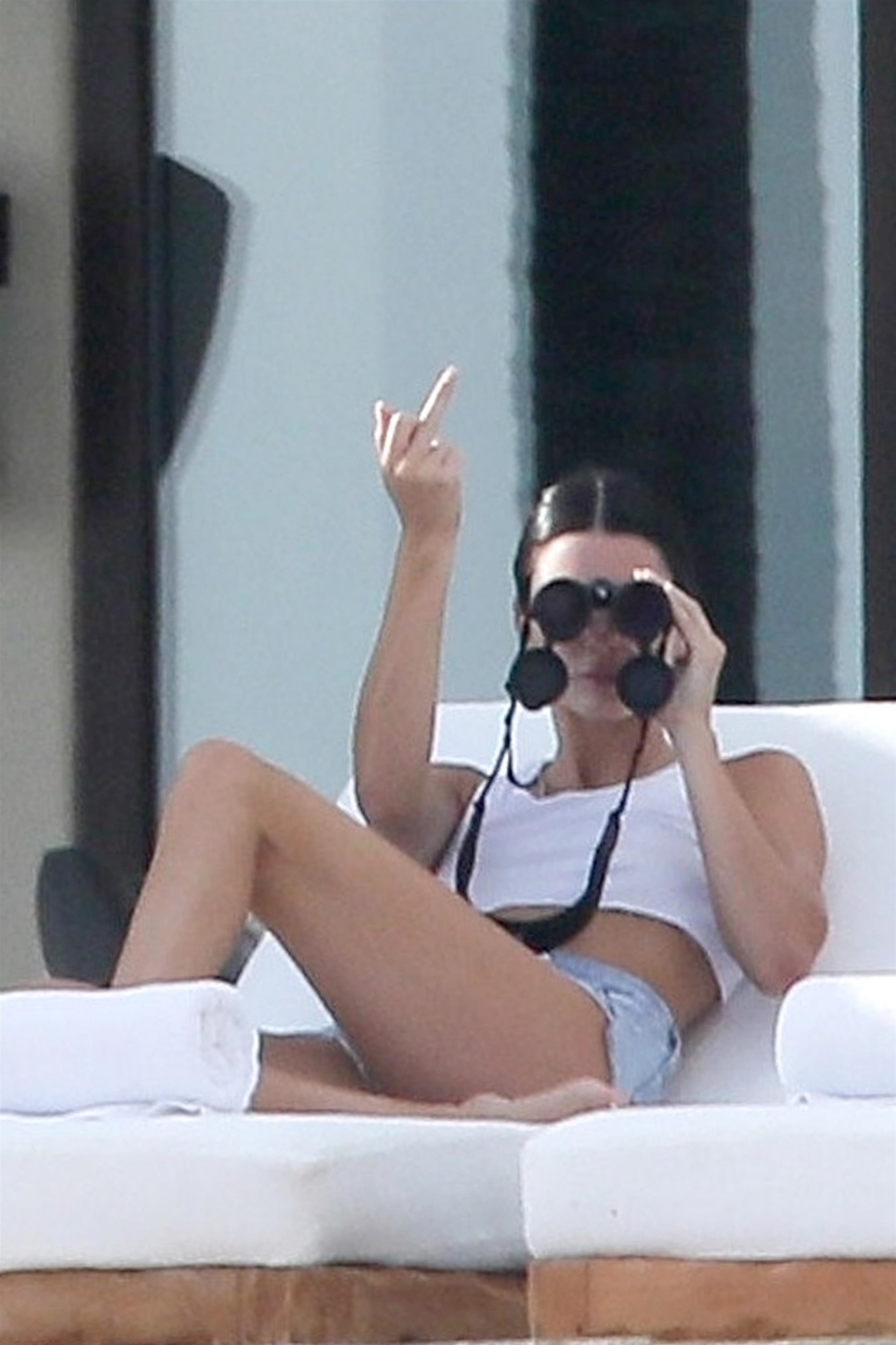 Access_Kardashian_12.jpg