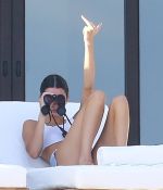 Access_Kardashian_11.jpg