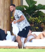 Access_Kardashian_33.jpg