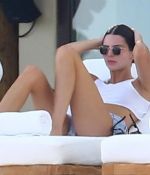 Access_Kardashian_8.jpg