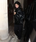 Access_Kardashian_3.jpg