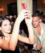 Access_Kardashian_3.jpg