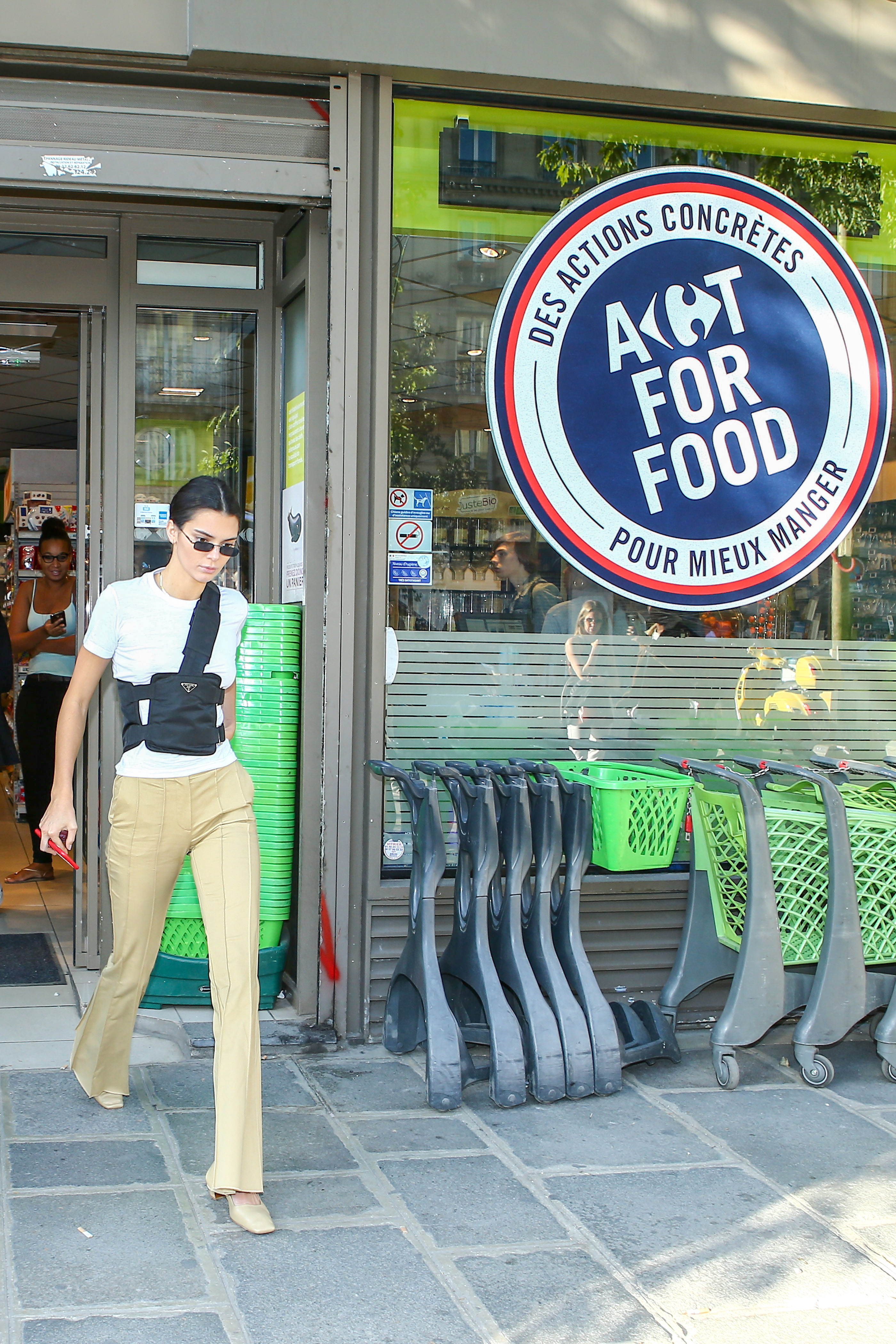 Access_Kardashian_2.jpg