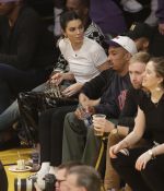 Access_Kardashian_90.jpg