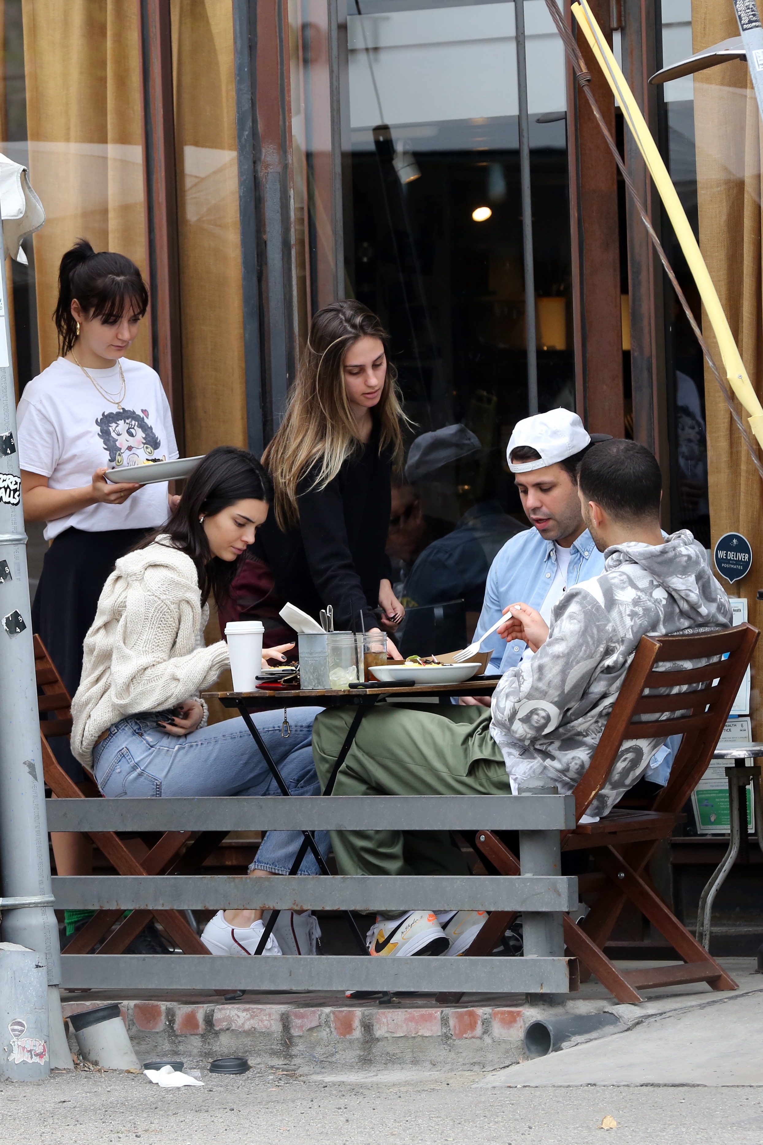 Access_Kardashian_5.jpg