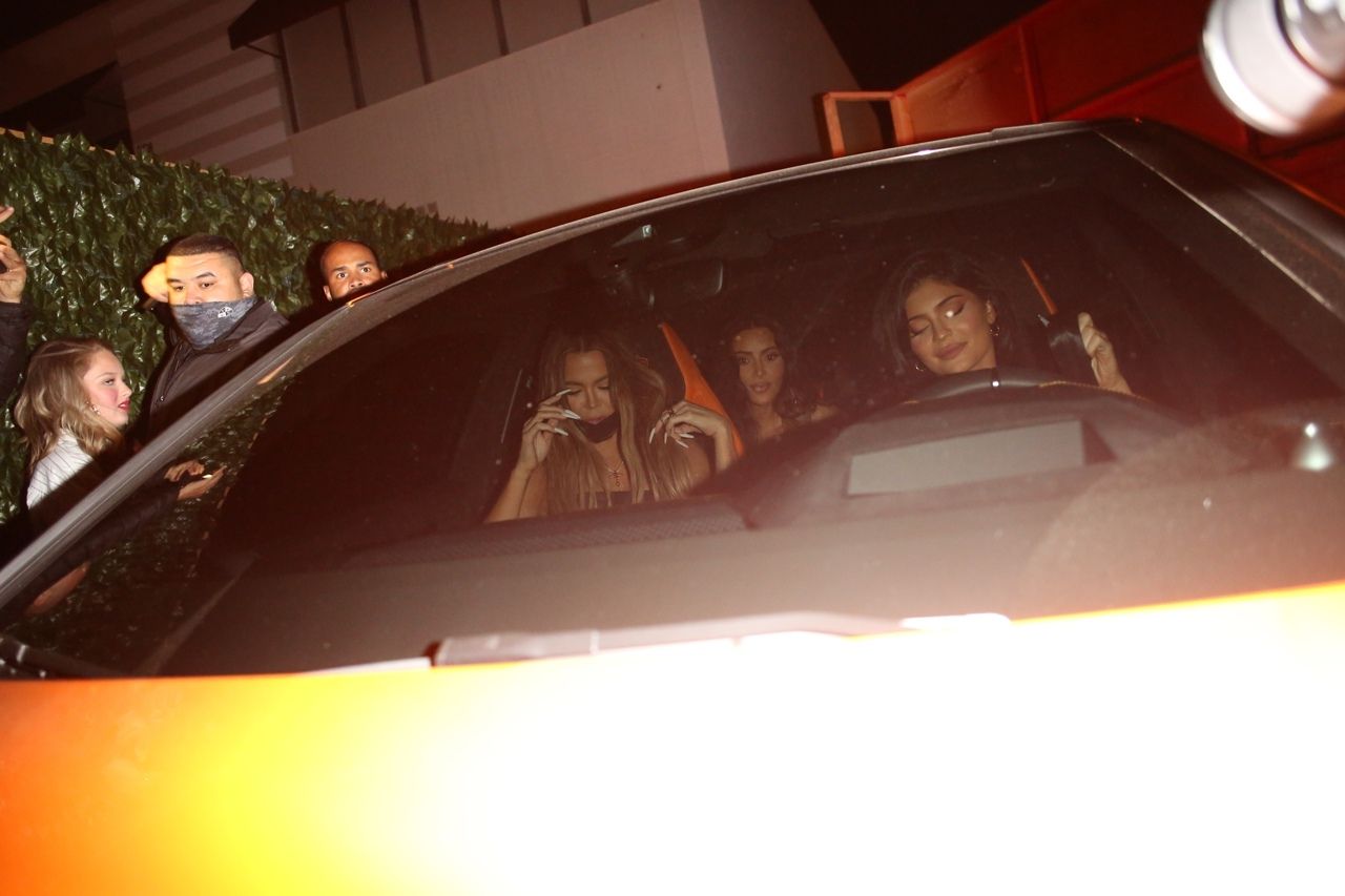 Access_Kardashian_002.jpg