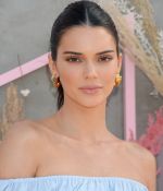 Access_Kardashian_3.jpg