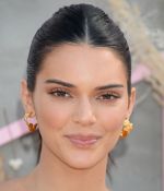 Access_Kardashian_6.jpg