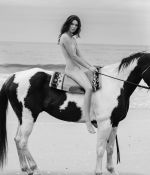 Access_Kardashian_126.jpg