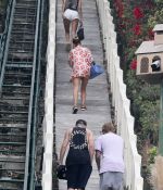 Access_Kardashian_3.jpg