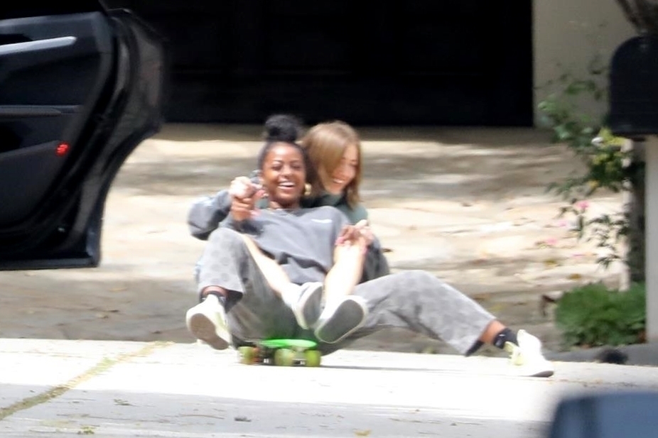 Access_Kardashian_13.jpg