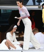 Access_Kardashian_3.jpg