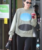 Access_Kardashian_7.jpg