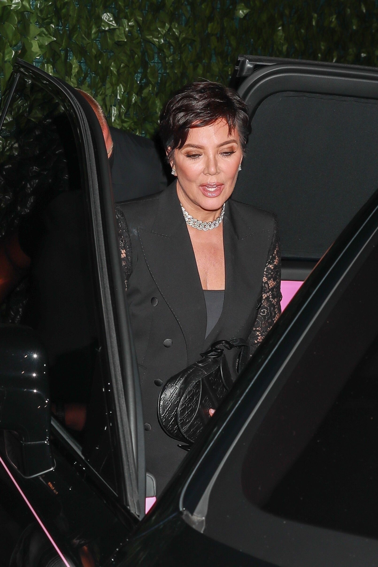 Access_Kardashian_002.jpg
