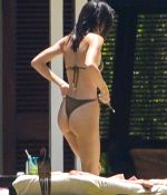 Access_Kardashian_13.jpg