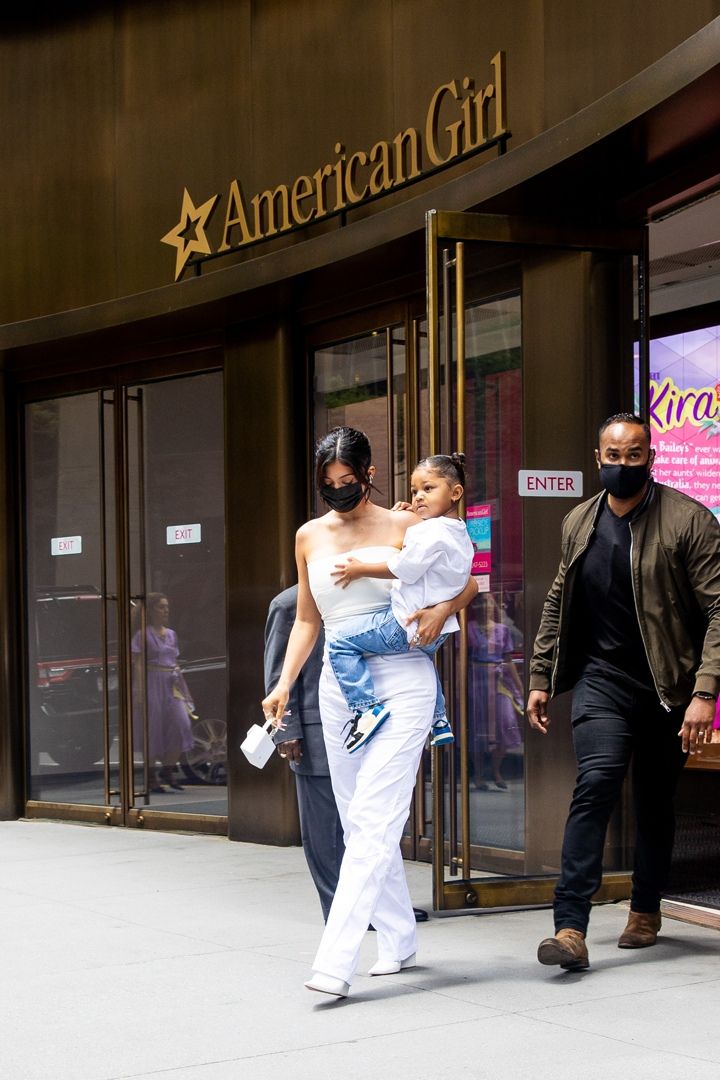 Access_Kardashian_001.jpg