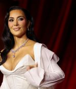 Access_Kardashian_28229.jpg