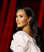 Access_Kardashian_28429.jpg