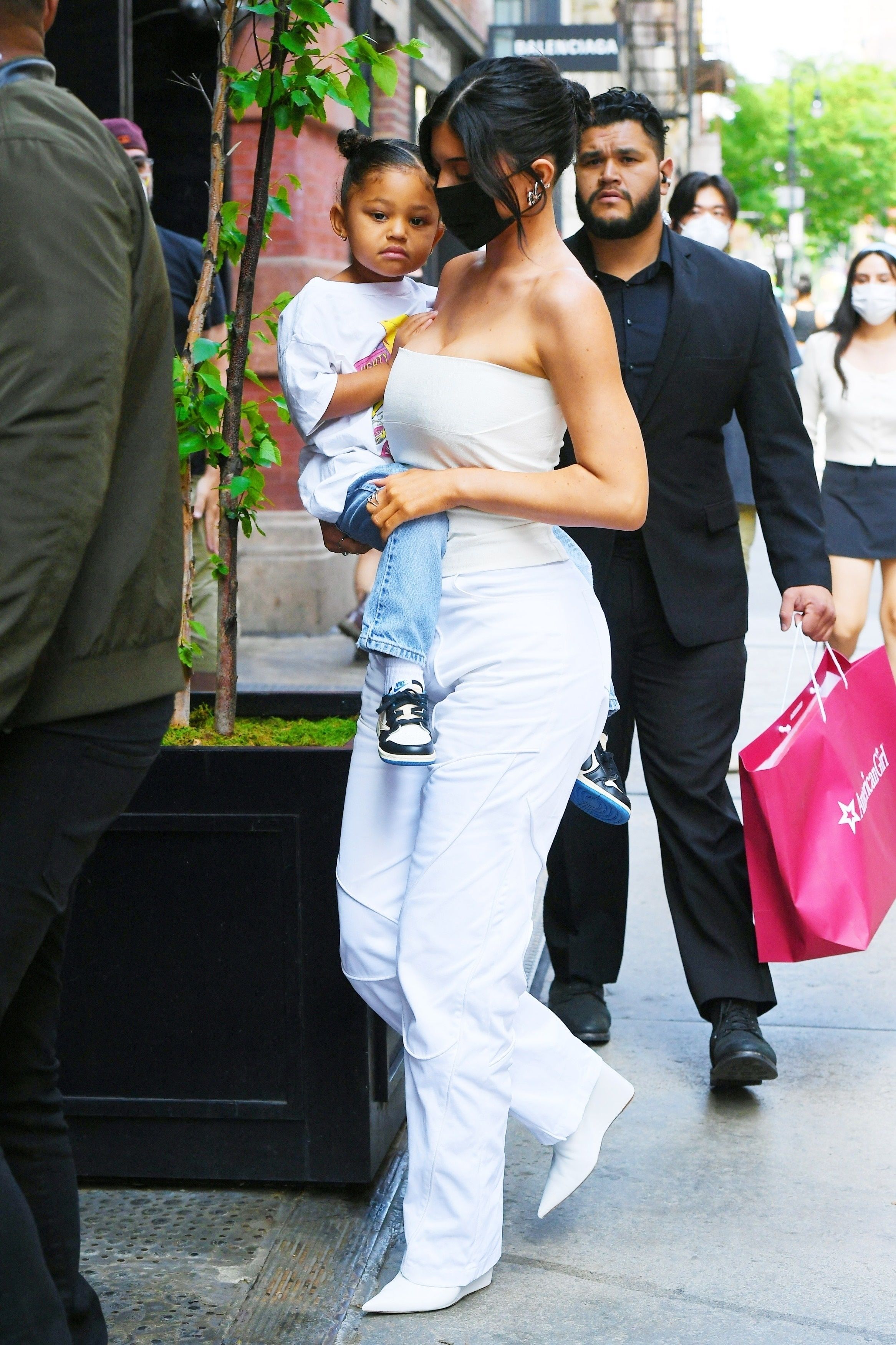 Access_Kardashian_002.jpg