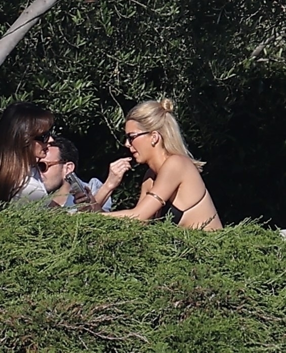 Access_Kardashian_50.jpg