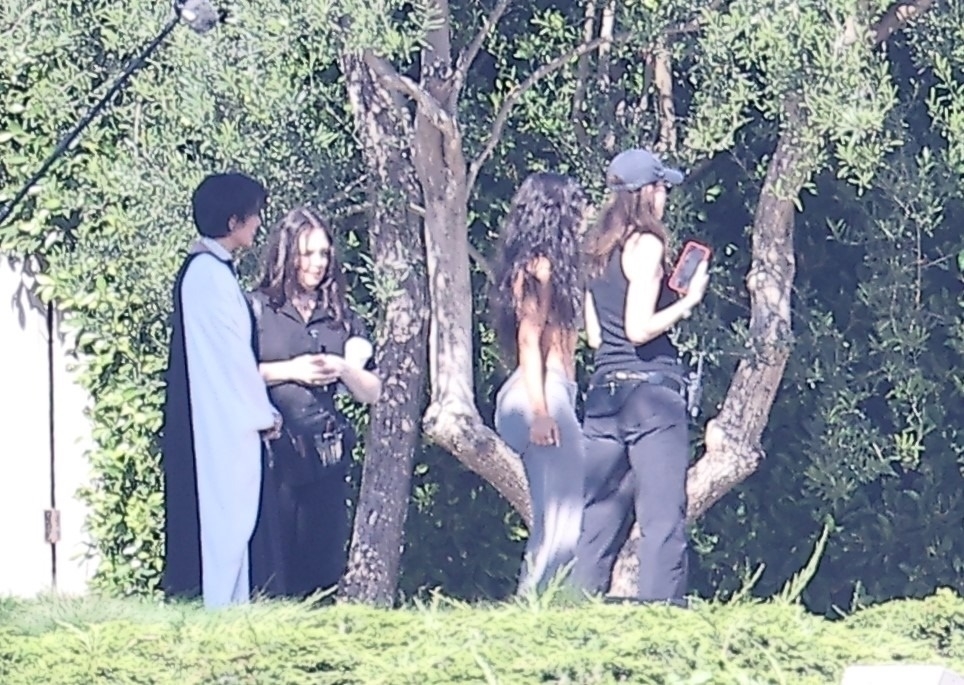 Access_Kardashian_90.jpg