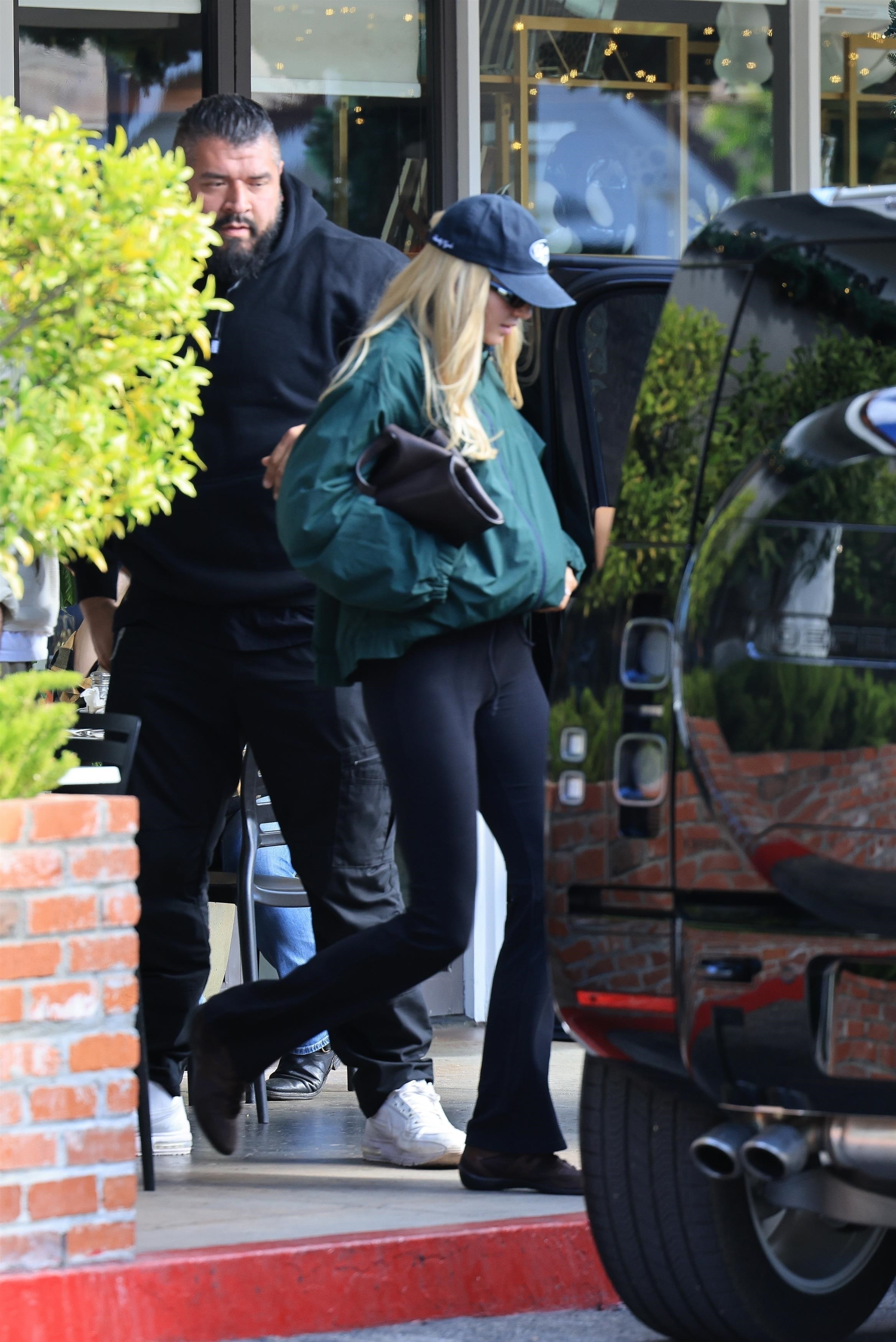 Access_Kardashian_28429.jpg