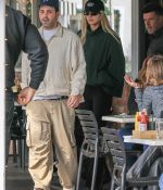 Access_Kardashian_281629.jpg