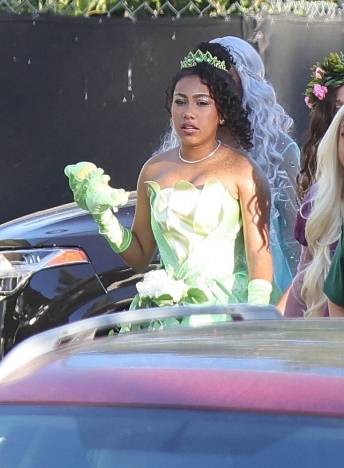 Access_Kardashian_28429.jpg