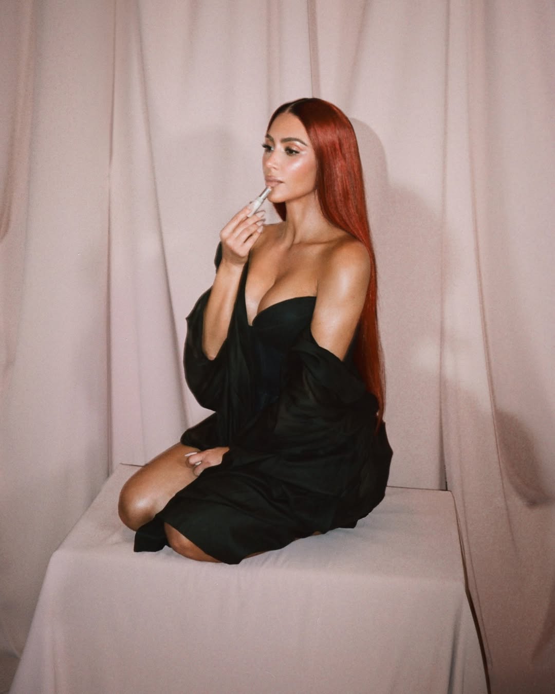 Access_Kardashian_2~2.jpg