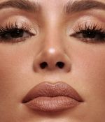 Access_Kardashian_3~0.jpg