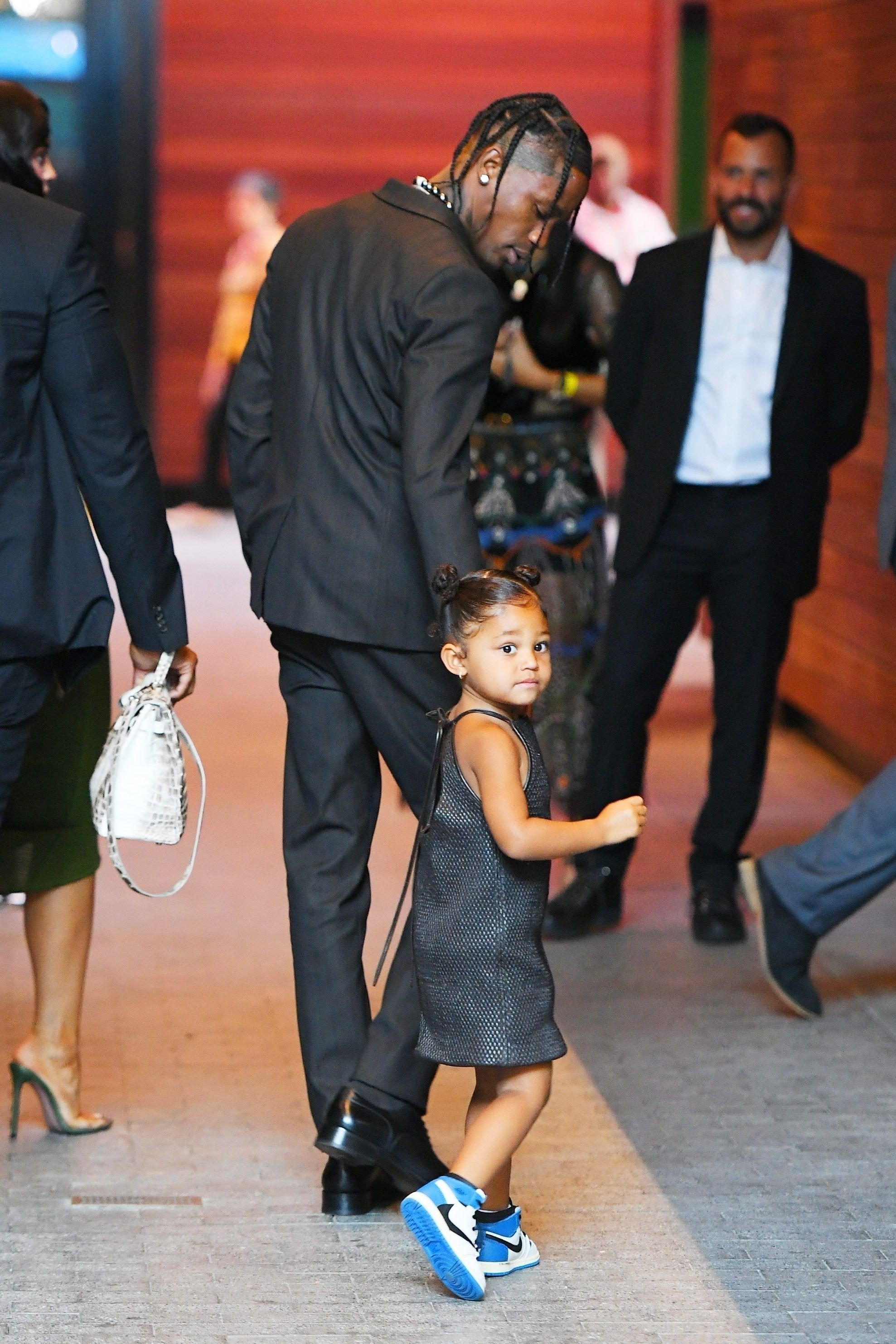 Access_Kardashian_002.jpg