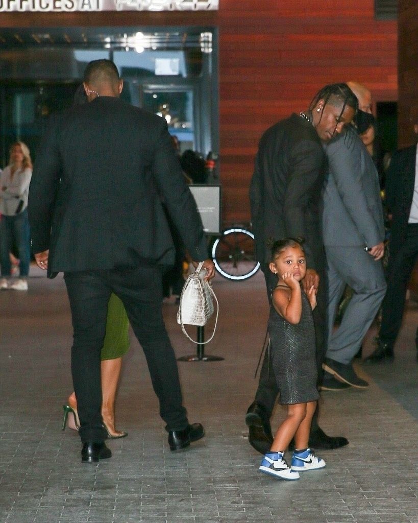 Access_Kardashian_004.jpg