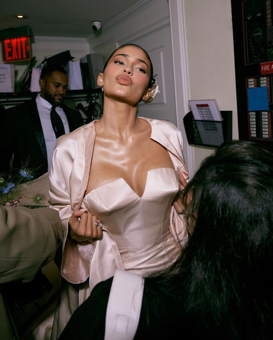 Access_Kardashian_4.jpg