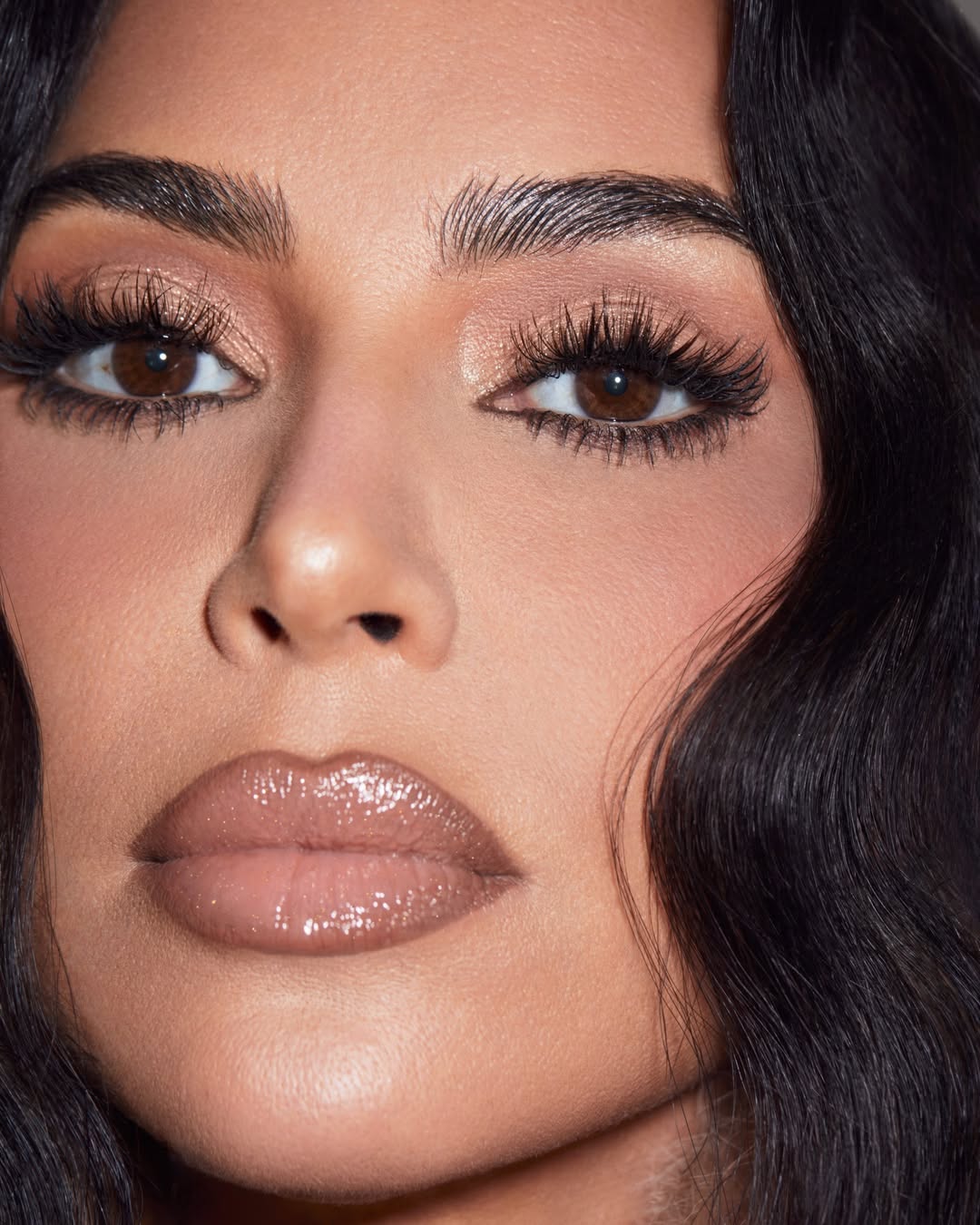 Access_Kardashian_2~0.jpg