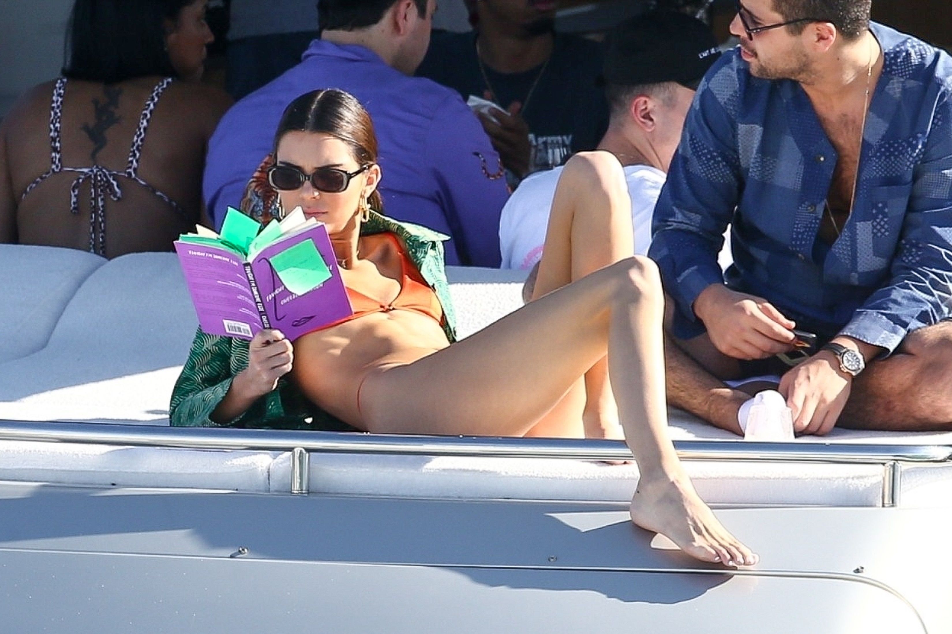 Access_Kardashian_180.jpg