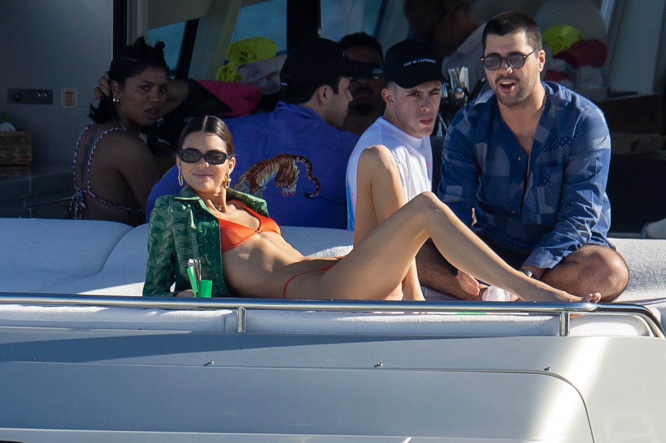 Access_Kardashian_6.jpg