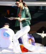 Access_Kardashian_140.jpg