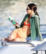 Access_Kardashian_160.jpg