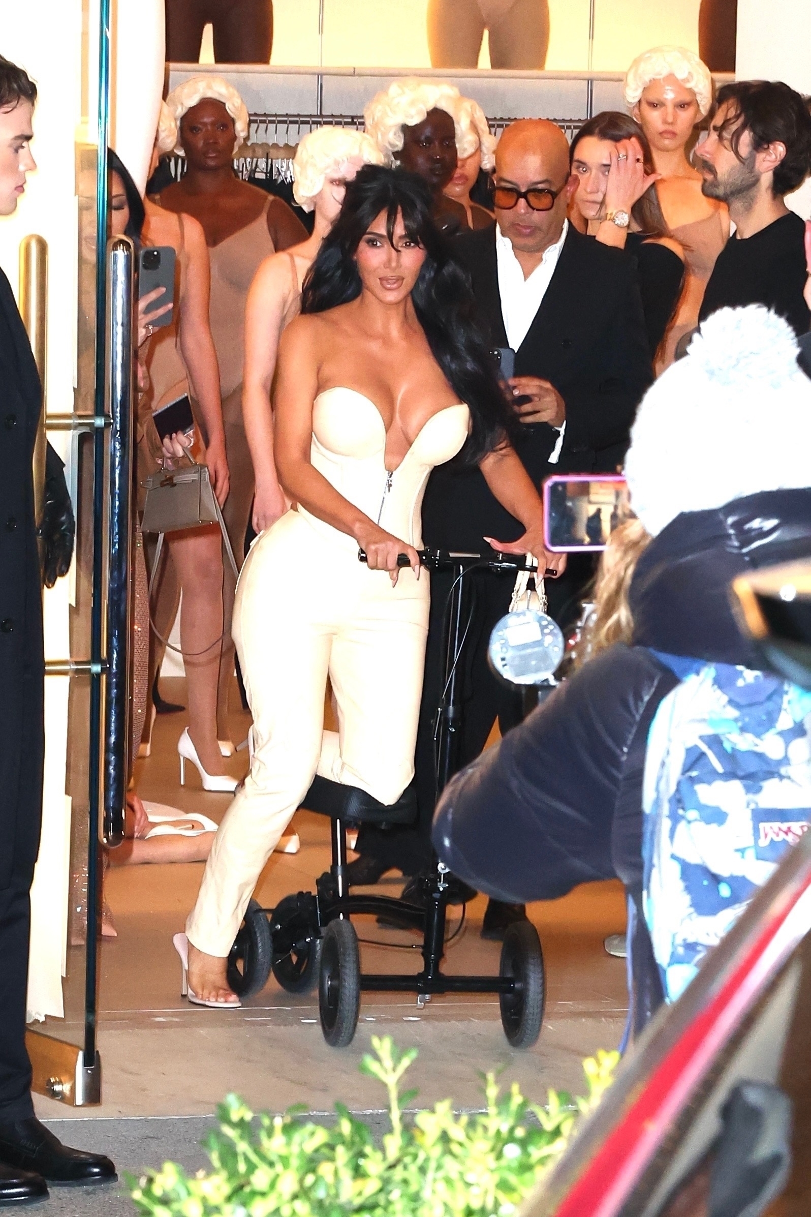 Access_Kardashian_28229.jpg