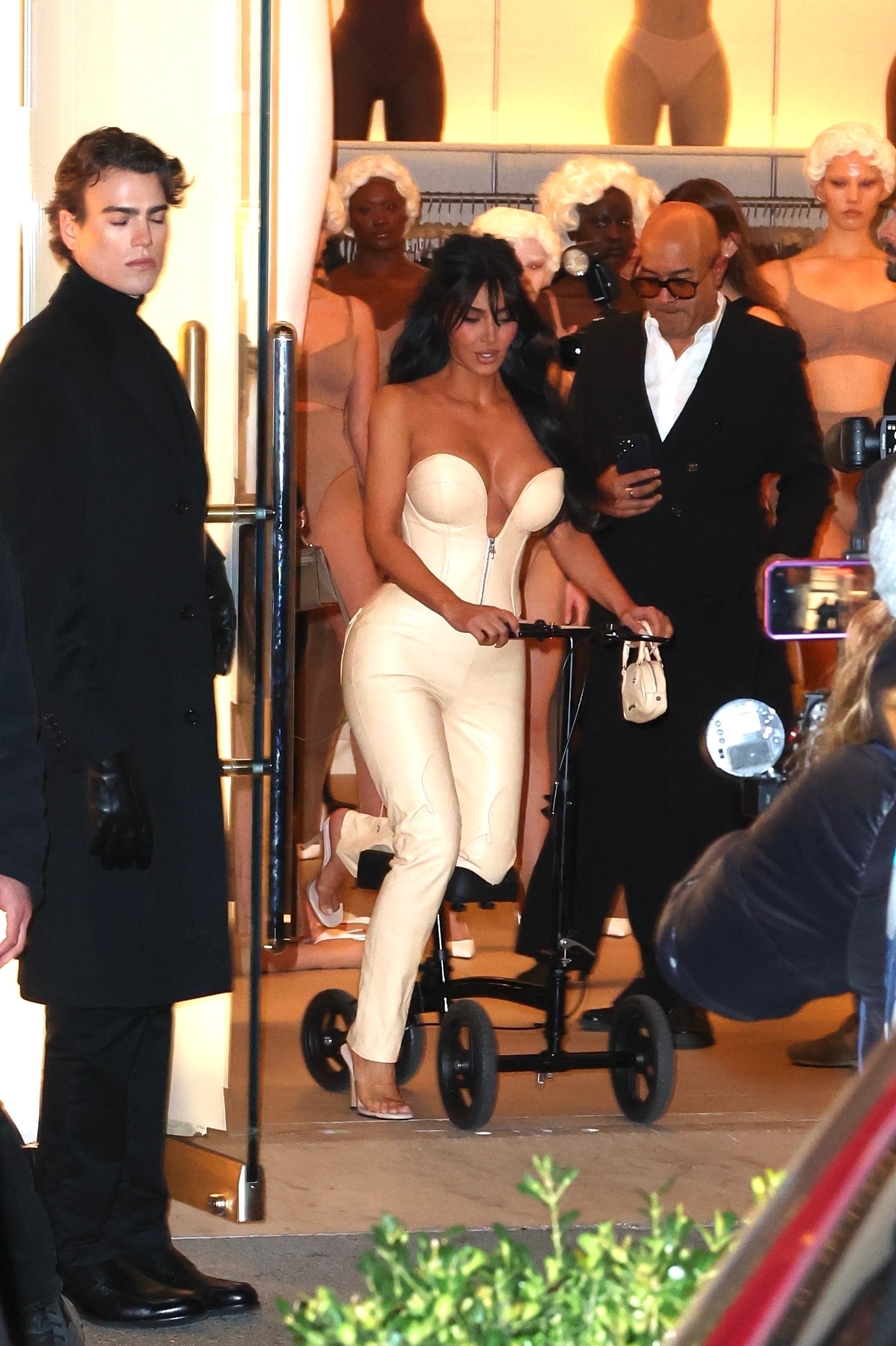 Access_Kardashian_28529.jpg