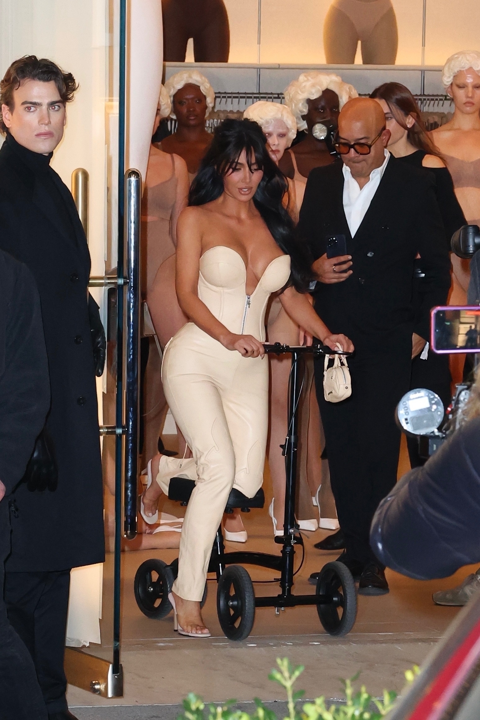 Access_Kardashian_28629.jpg