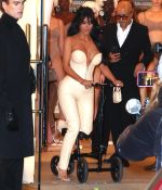 Access_Kardashian_28429.jpg