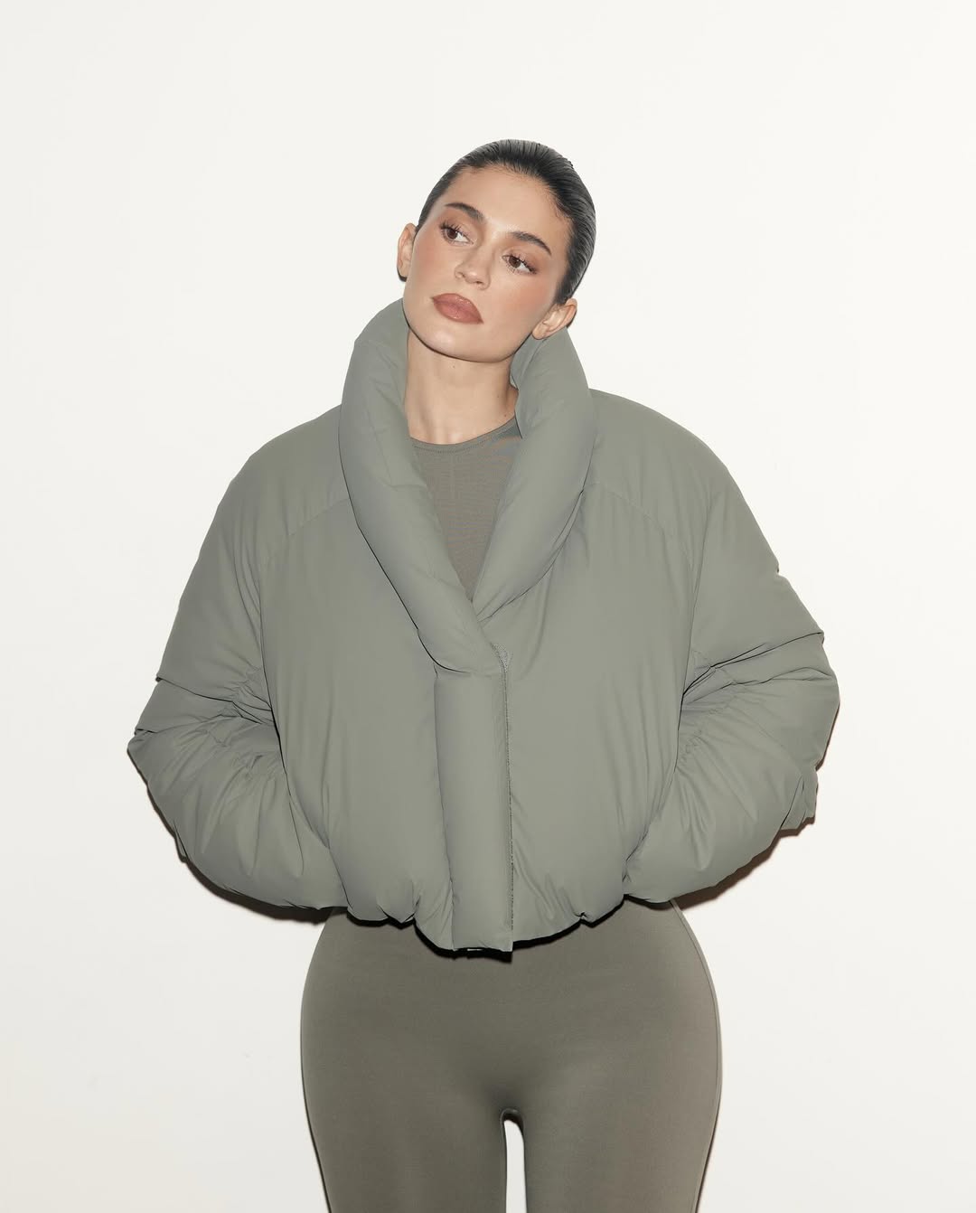 Access_Kardashian_8~1.jpg