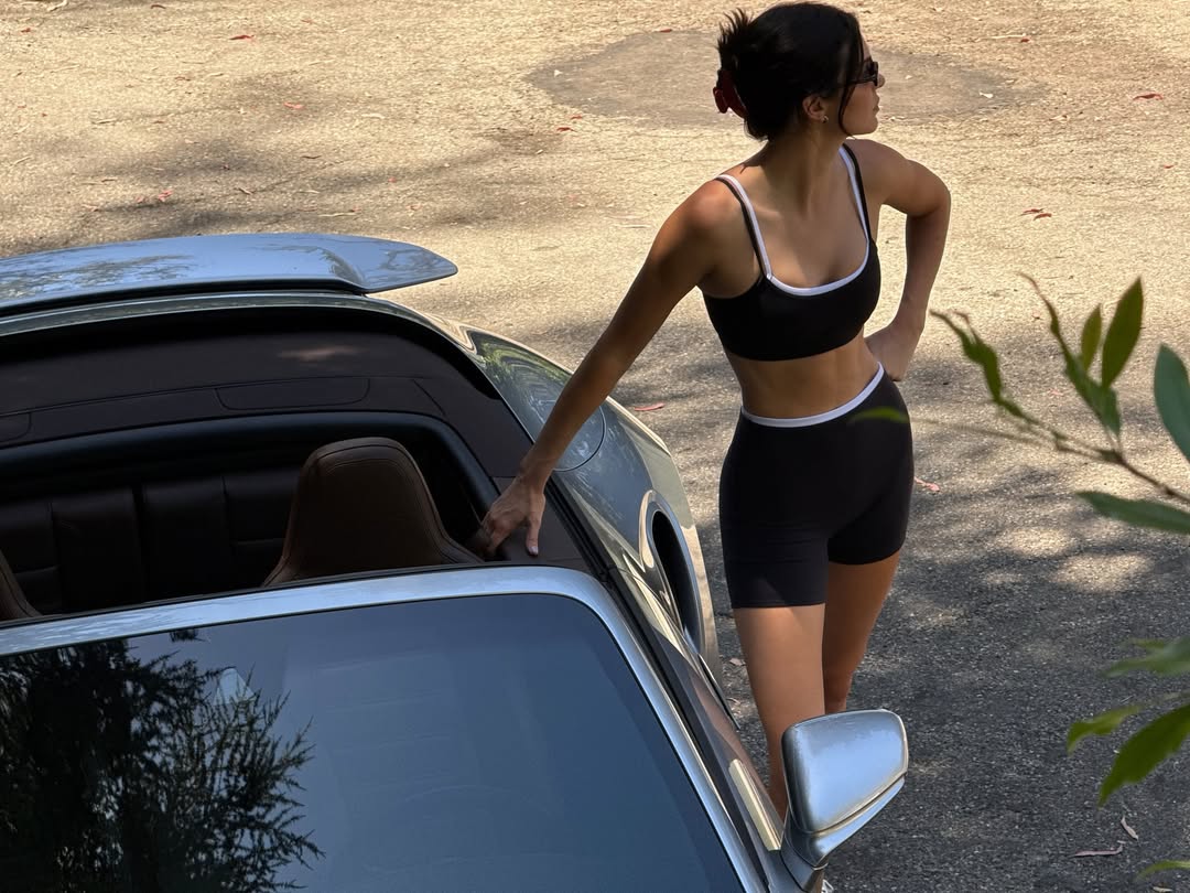 Access_Kardashian_5~4.jpg